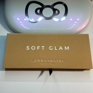 ABH SOFT GLAM PALETTE